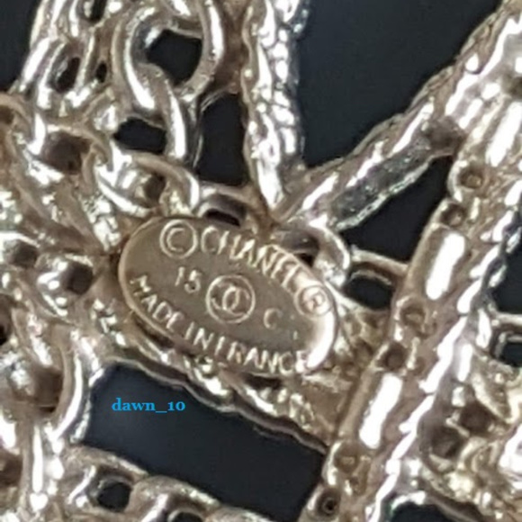 Chanel Tweed Chain Brooch, Light Gold. - Picture 5 of 10